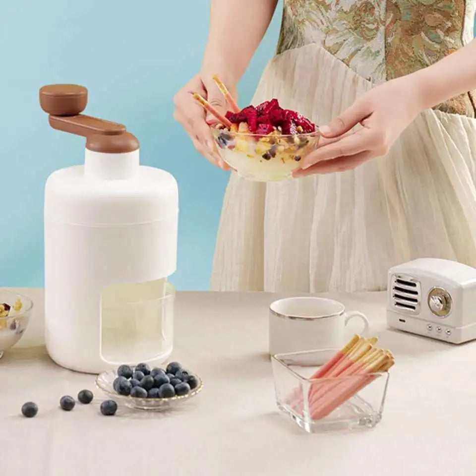 FrostCrush™ Manual Ice Shaver